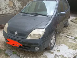 Usata 2002 Renault Scénic Monovolume | 650 € (Super prezzo)
