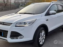 Usata 2013 Ford Kuga Titanium SUV | 10.900 € (Buon prezzo)