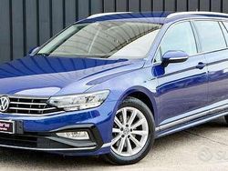 Blu/azzurro Usata 2020 VW Passat R-line Station wagon | 19.200 € (Buon prezzo)