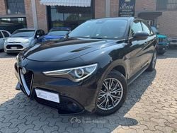 Nero Usata 2017 Alfa Romeo Stelvio Business SUV | 13.950 € (Ottimo prezzo)
