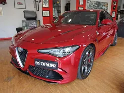 Rosso competizione tristrato Usata 2017 Alfa Romeo Giulia Quadrifoglio Tre volumi | 85.000 €