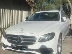 Bianco Usata 2016 Mercedes E220 Tre volumi | 16.000 €