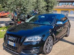 Nero Usata 2009 Audi A3 S-Line Tre volumi | 8500 € (Molto cara)