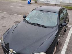Nero Usata 2007 Alfa Romeo 147 Due volumi | 600 € (Super prezzo)