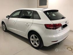 Bianco Usata 2017 Audi A3 Ambiente Tre volumi | 15.000 € (Buon prezzo)
