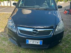 Nero Usata 2006 Opel Zafira Tre volumi | 1900 € (Buon prezzo)