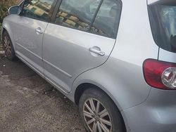 Grigio Usata 2010 VW Golf VI Due volumi | 3500 €