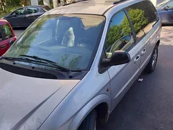 Usata 2003 Chrysler Voyager Monovolume | 2000 € (Buon prezzo)