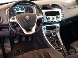 Bianco Usata 2012 Lancia Delta Due volumi | 3000 € (Buon prezzo)