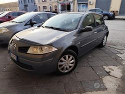 Grigio Usata 2007 Renault Mégane II Tre volumi | 2000 € (Cara)