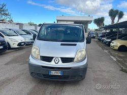 Grigio Usata 2008 Renault Trafic Monovolume | 4900 € (Buon prezzo)