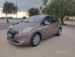 Usata 2013 Peugeot 208 Due volumi | 5350 € (Cara)