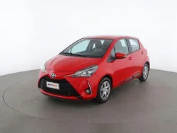 Rosso Usata 2018 Toyota Yaris Active Tre volumi | 10.499 € (Buon prezzo)