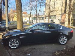 Nero Usata 2019 Jaguar XE Business Edition Tre volumi | 21.000 € (Molto cara)
