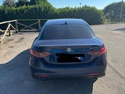 Blu Usata 2017 Alfa Romeo Giulia Business Tre volumi | 18.000 € (Buon prezzo)