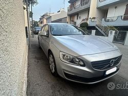 Grigio Usata 2016 Volvo V60 Business Edition Station wagon | 8000 € (Molto cara)