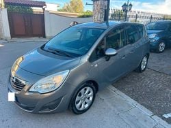 Argento Usata 2013 Opel Meriva Cosmo Monovolume | 4800 € (Buon prezzo)