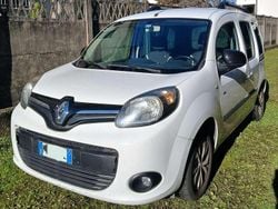 Bianco Usata 2015 Renault Kangoo Tre volumi | 8400 €