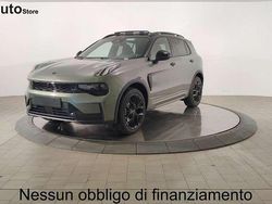 Chrystal white metallizzato / Nuova 2025 Lynk & Co 01 SUV | 36.950 € (Molto cara)