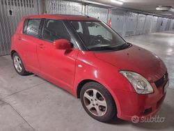 Rosso Usata 2005 Suzuki Swift GL Due volumi | 4000 € (Buon prezzo)