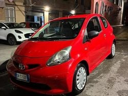 Rosso Usata 2008 Toyota Aygo Due volumi | 2950 € (Buon prezzo)