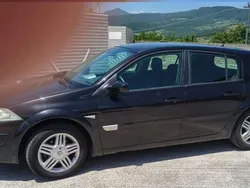 Nero Usata 2006 Renault Mégane II Dynamique Tre volumi | 1500 € (Buon prezzo)