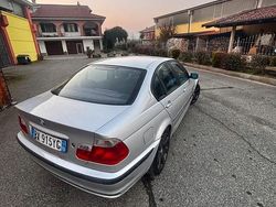 Grigio Usata 2001 BMW 320 Tre volumi | 2500 € (Ottimo prezzo)