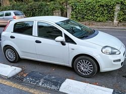 Bianco Usata 2017 Fiat Grande Punto Street Due volumi | 7000 € (Molto cara)