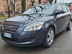 Grigio Usata 2009 Kia Ceed Due volumi | 4490 € (Ottimo prezzo)