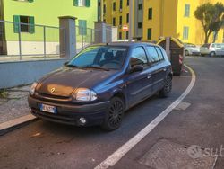 Blu Usata 1999 Renault Clio II Due volumi | 1300 € (Buon prezzo)