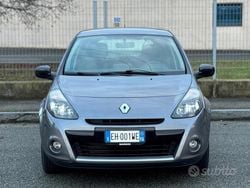 Grigio Usata 2011 Renault Clio II Tre volumi | 3750 € (Buon prezzo)