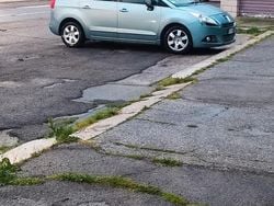 Usata 2011 Peugeot 5008 Monovolume | 3200 € (Super prezzo)