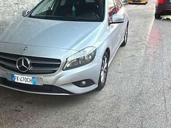 Usata 2014 Mercedes A180 Executive Tre volumi | 9000 € (Buon prezzo)