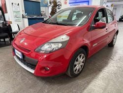 Rosso Usata 2010 Renault Clio II Due volumi | 3400 € (Buon prezzo)