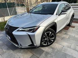 Argento Usata 2021 Lexus UX 250h SUV | 23.900 € (Buon prezzo)