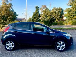 Nero Usata 2010 Ford Fiesta Tre volumi | 3300 € (Buon prezzo)