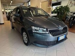 Grigio Usata 2019 Skoda Fabia Due volumi | 9990 € (Buon prezzo)