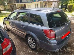 Grigio Usata 2008 Opel Astra Tre volumi | 670 € (Ottimo prezzo)