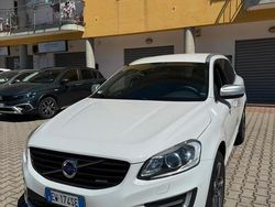 Bianco Usata 2015 Volvo XC60 R-Design SUV | 19.900 € (Molto cara)