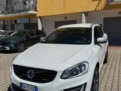 Usata 2015 Volvo XC60 R-Design SUV | 19.900 € (Molto cara)