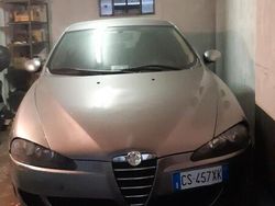 Grigio Usata 2005 Alfa Romeo 147 Due volumi | 2000 € (Buon prezzo)