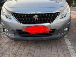 Grigio Usata 2017 Peugeot 2008 SUV | 9000 € (Ottimo prezzo)