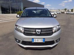 Argento Usata 2016 Dacia Sandero Ambiance Due volumi | 7850 € (Cara)