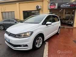 Bianco Usata 2016 VW Touran Executive Monovolume | 13.700 € (Super prezzo)