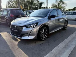 Grigio Usata 2022 Peugeot 208 GT-line Due volumi | 16.990 € (Buon prezzo)