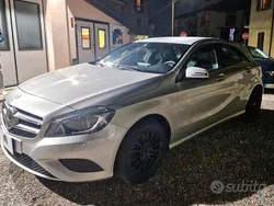 Argento Usata 2014 Mercedes A180 Tre volumi | 7900 € (Ottimo prezzo)