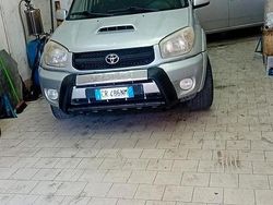 Grigio Usata 2004 Toyota RAV4 SUV | 4200 € (Buon prezzo)