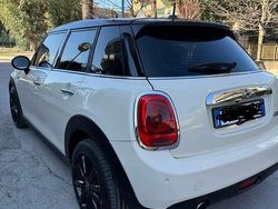 Bianco Usata 2015 Mini Cooper D Business Due volumi | 12.000 € (Buon prezzo)