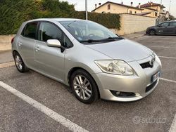 Grigio Usata 2008 Toyota Auris Tre volumi | 4200 € (Buon prezzo)