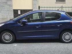 Usata 2007 Peugeot 207 Tendance Tre volumi | 2400 € (Buon prezzo)
